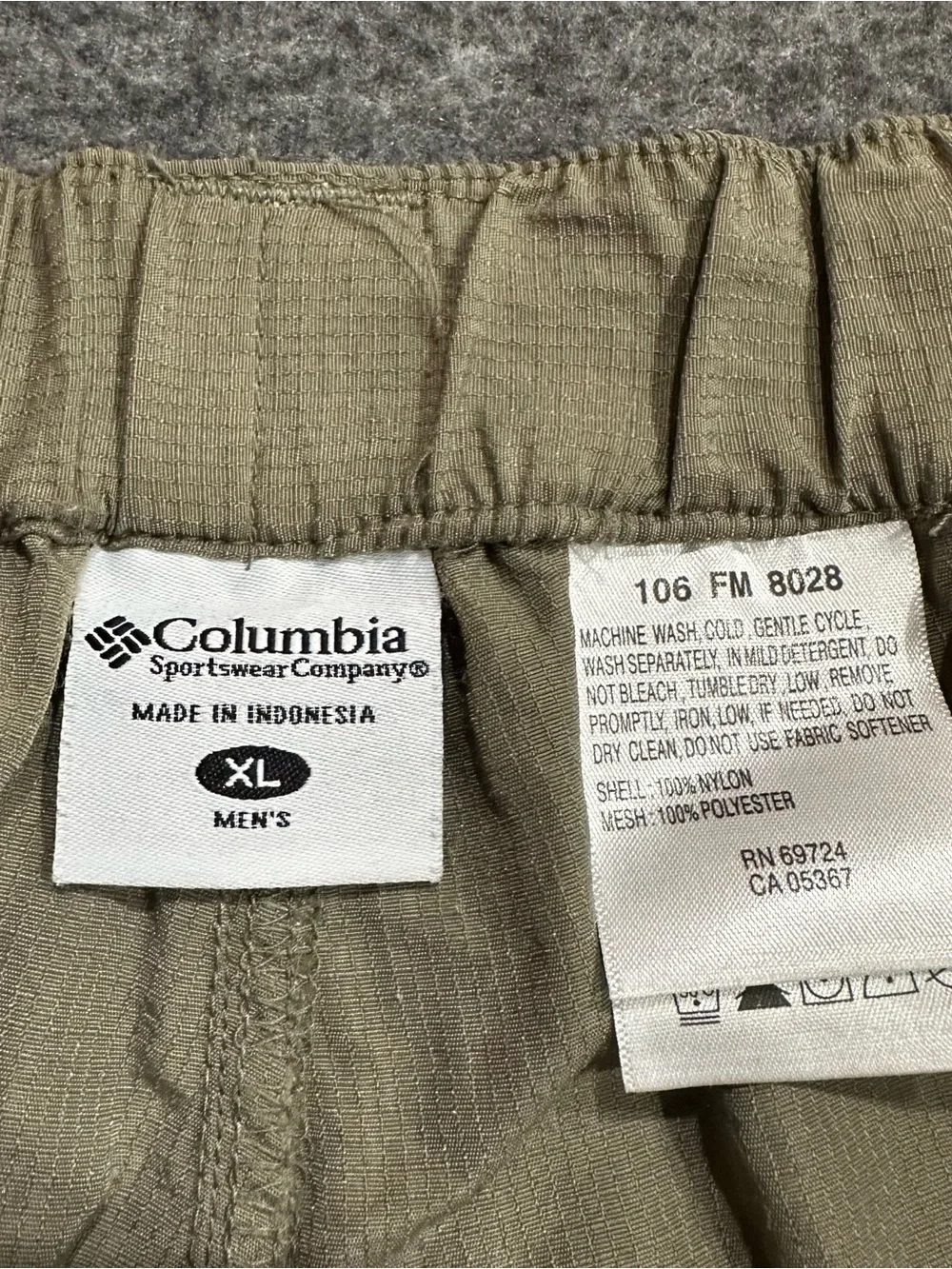 Columbia PFG Men's XL Olive Green Fishing Cargo Shorts Nylon Elastic Outdoor